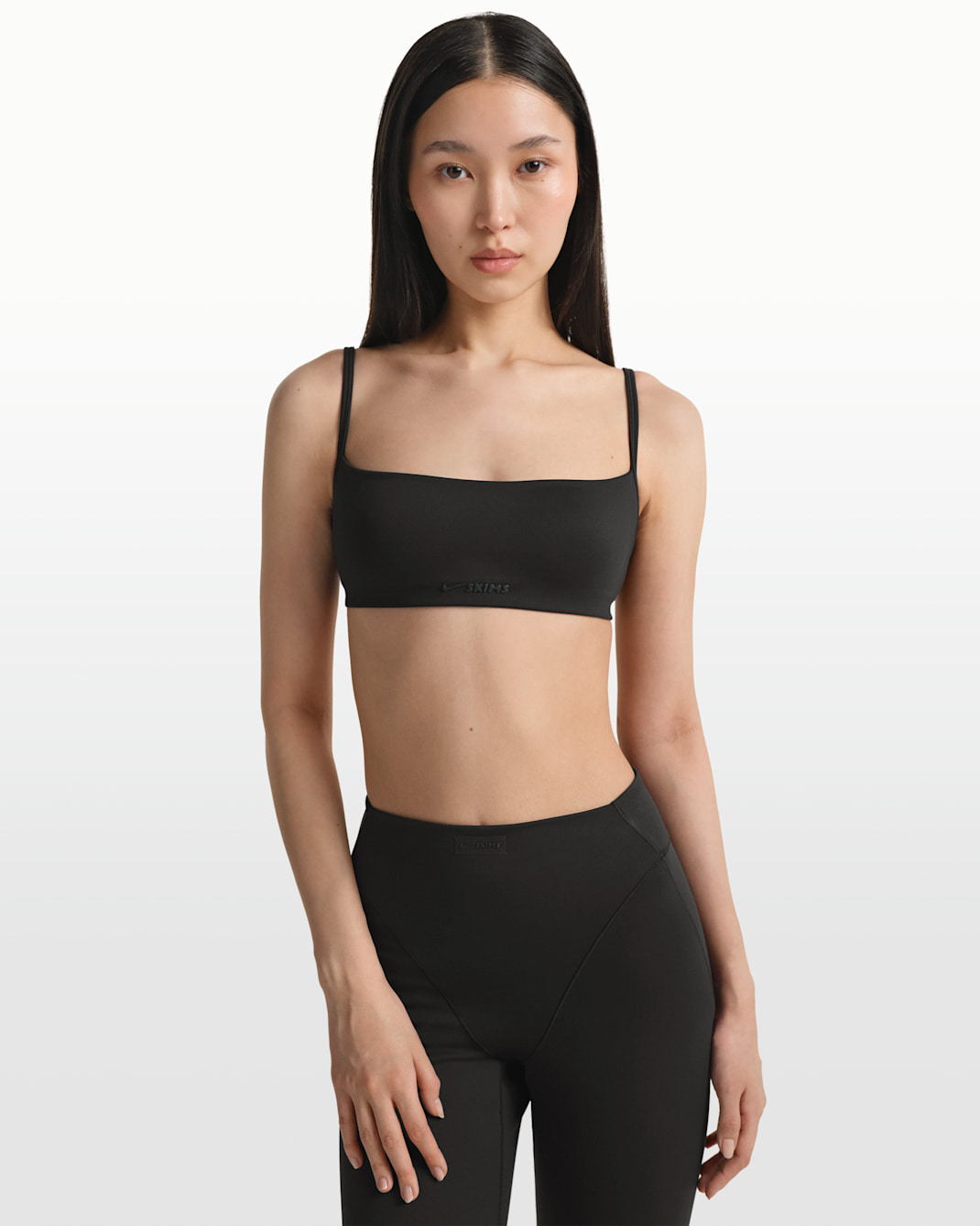 Brassière micro à fines bretelles NikeSKIMS Matte pour femme - NSKM OBSIDIAN