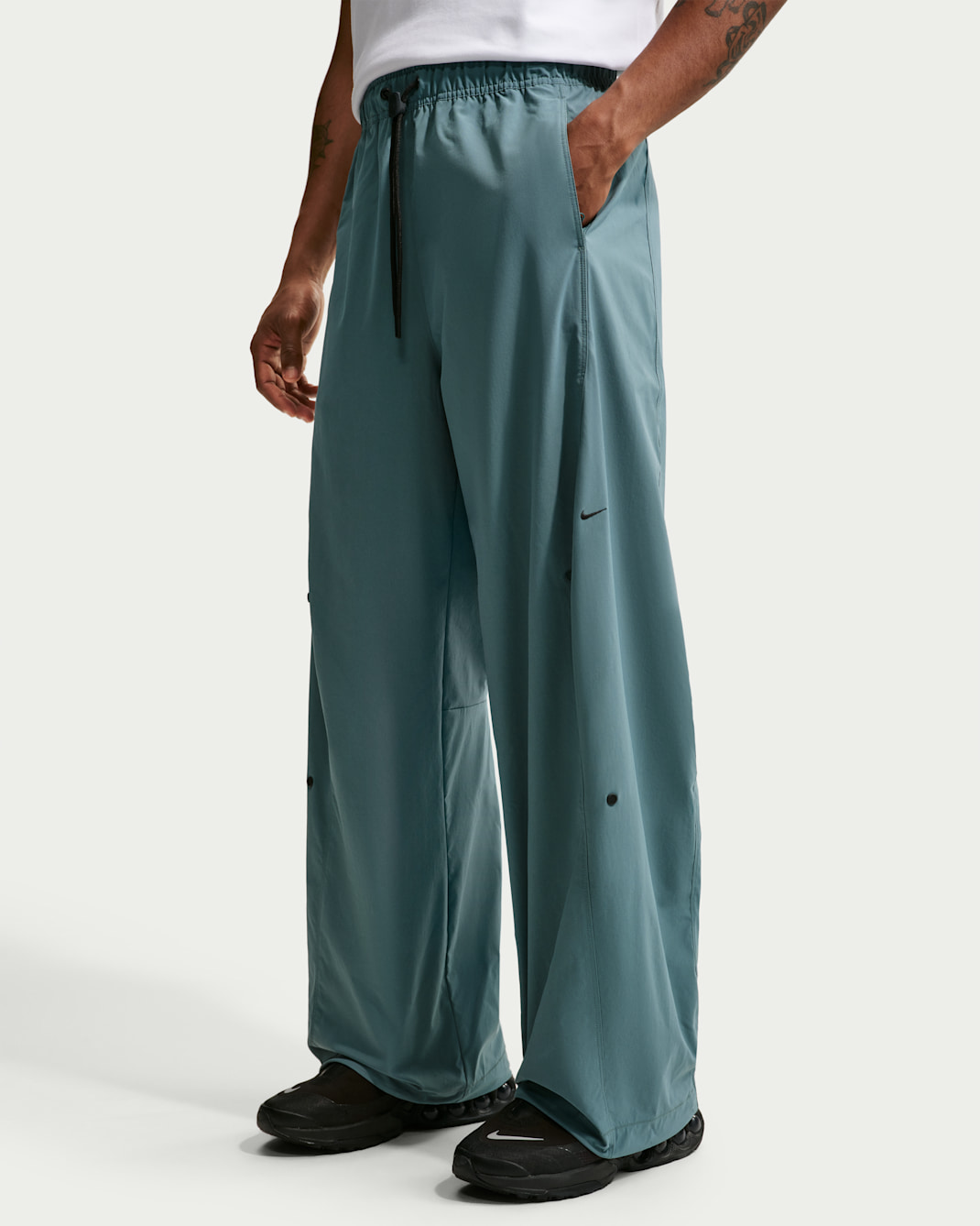 Nike Tech Helios Men's Dri-FIT Pants