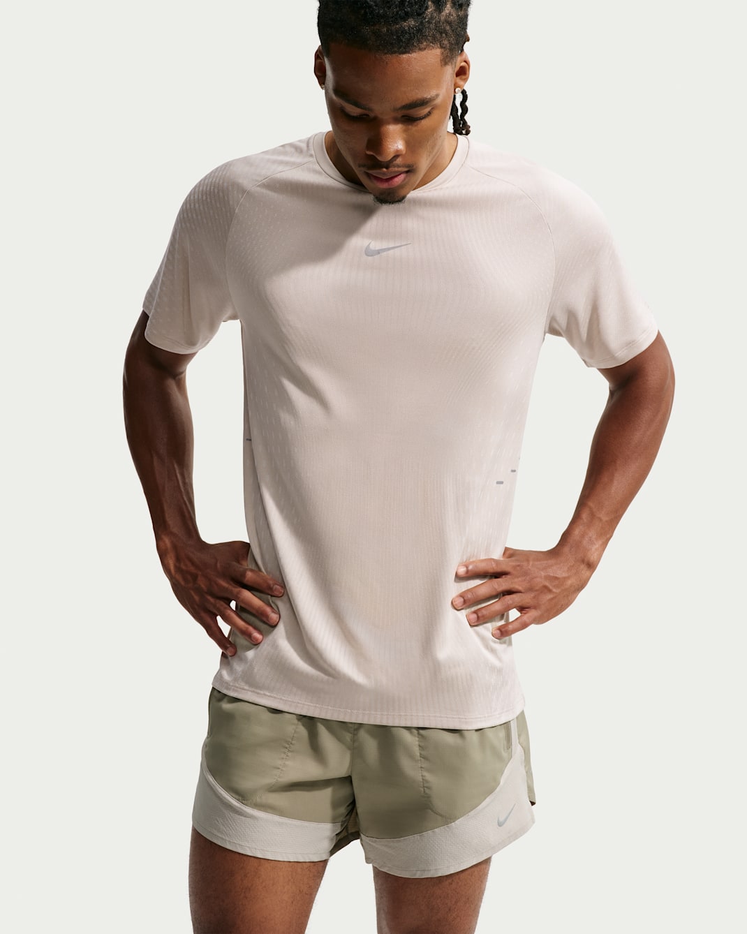 Nike Stride Men's Aero-FIT Short-Sleeve Running Top - Cream II/Sail