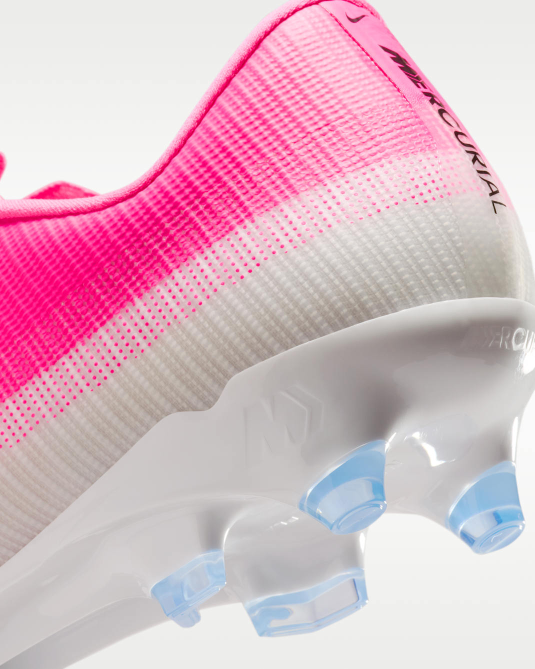 Nike Mercurial Vapor 17 Academy Multi-Ground Low-Top Soccer Cleats