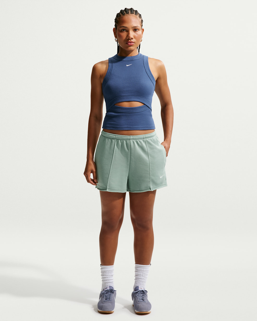 Shorts de French Terry de tiro medio para mujer Nike Sportswear Chill Terry - Vapor/Vapor/Vela