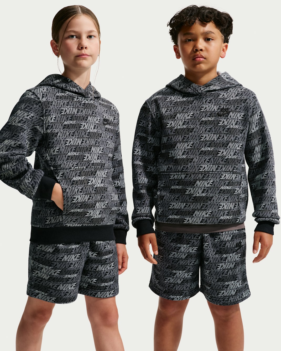Nike Sportswear Club Fleece-hættetrøje til større børn - sort/sort/sort