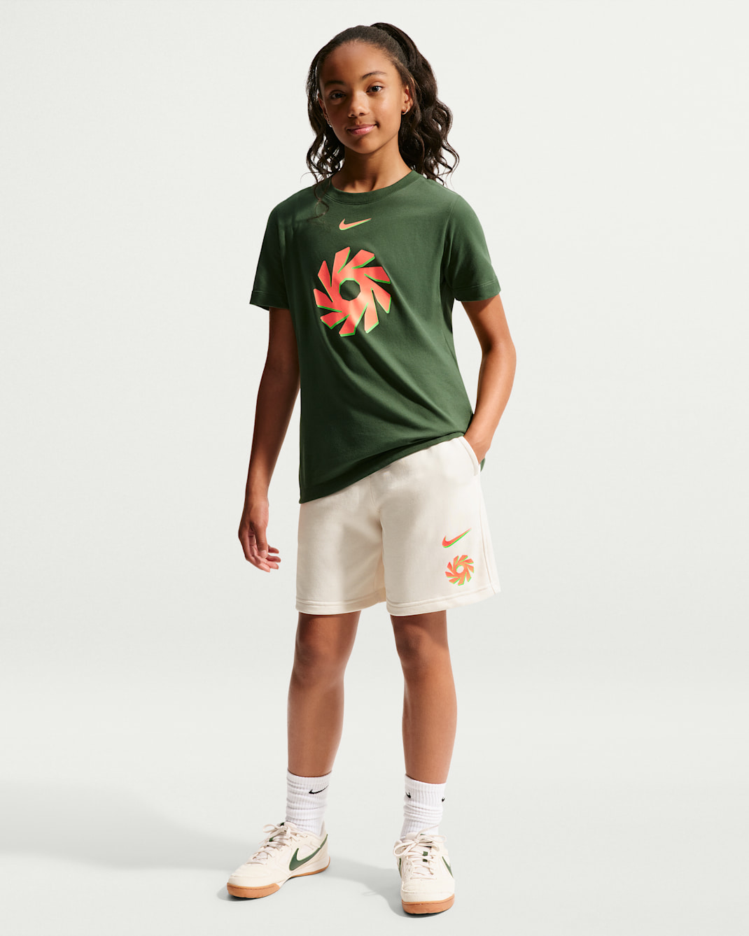 Erling Haaland Club Fleece Pantalón corto de fútbol Nike - Niño/a - Phantom/Hot Punch