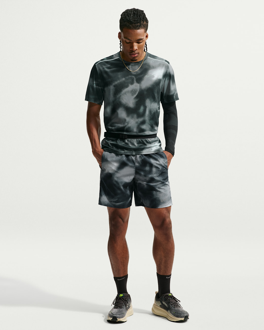 Nike Miler Dri-FIT fôret løpeshorts til herre (18 cm) - Svart