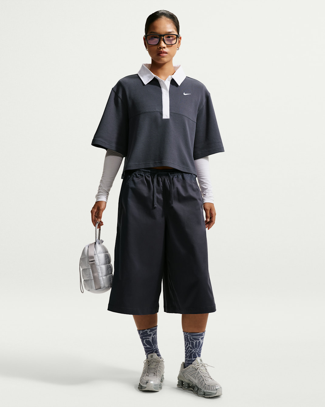 Nike Sportswear 女款寬版中腰傘兵短褲 - Gridiron/Gridiron