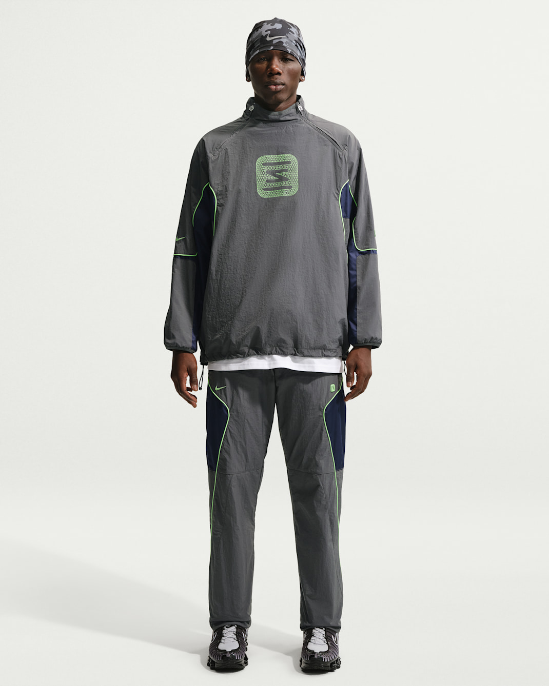 Nike Sportswear Men's Woven Trousers - Iron Grey/Midnight Navy/Light Lemon Twist