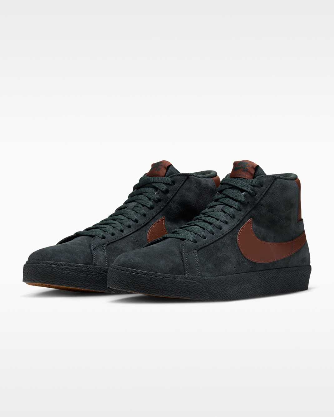 Nike SB Zoom Blazer Mid Skate Shoes