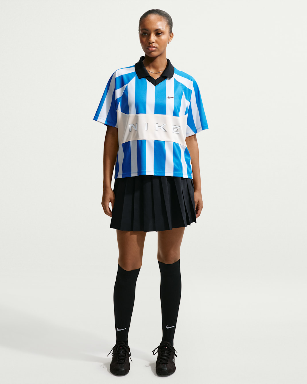 Nike Sportswear geplooide damesrok met halfhoge taille - Zwart/Zwart