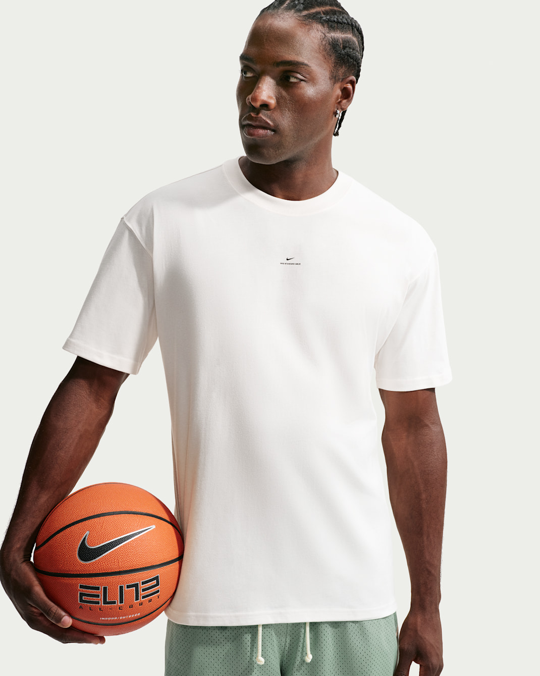 Nike Standard Issue Men's Dri-FIT Basketball T-Shirt - Sail/Pale Ivory