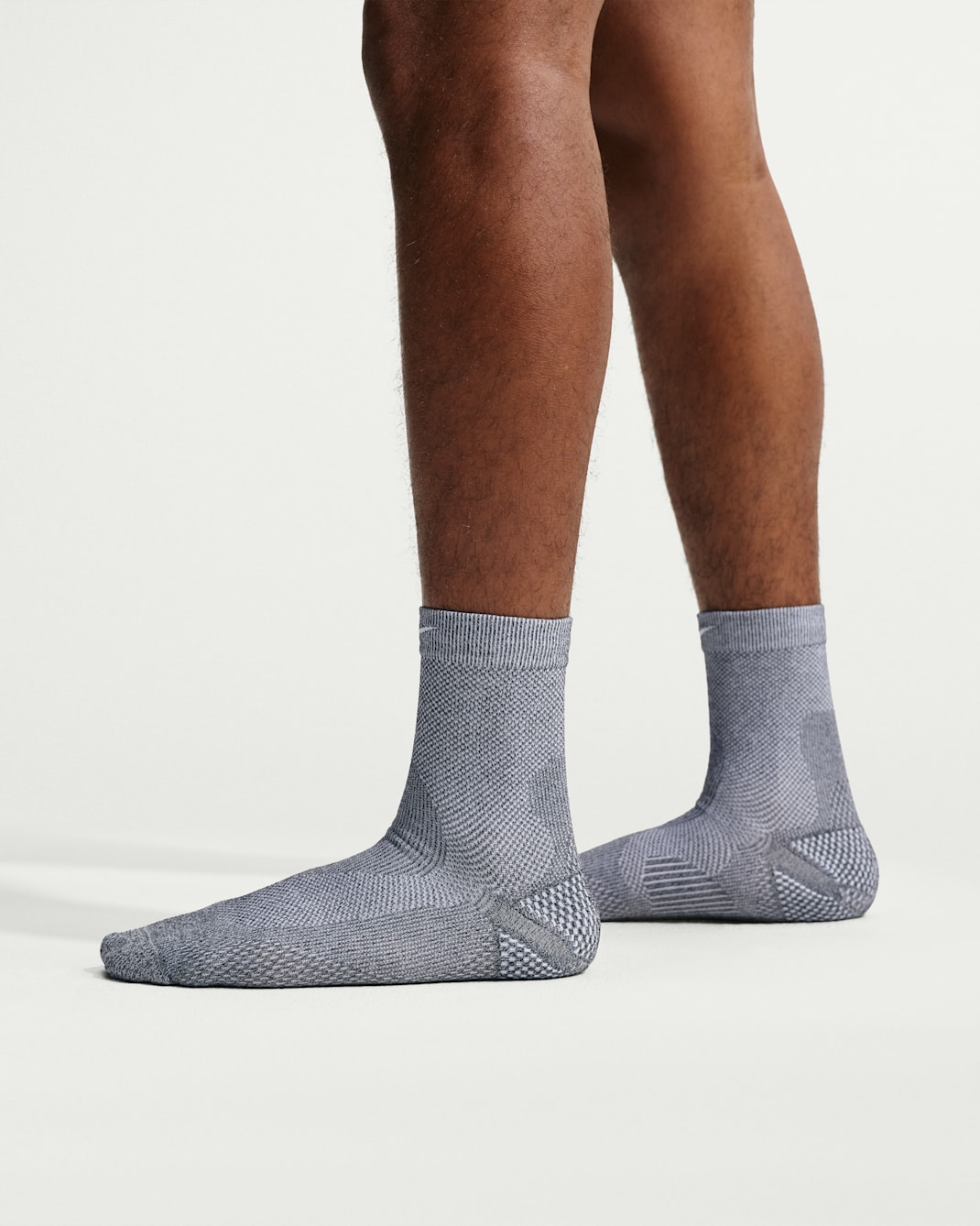 Nike Run Lightweight Running Micro-Crew Socks (1 Pair) - Dark Smoke Grey/Pure Platinum/Light Smoke Grey/White