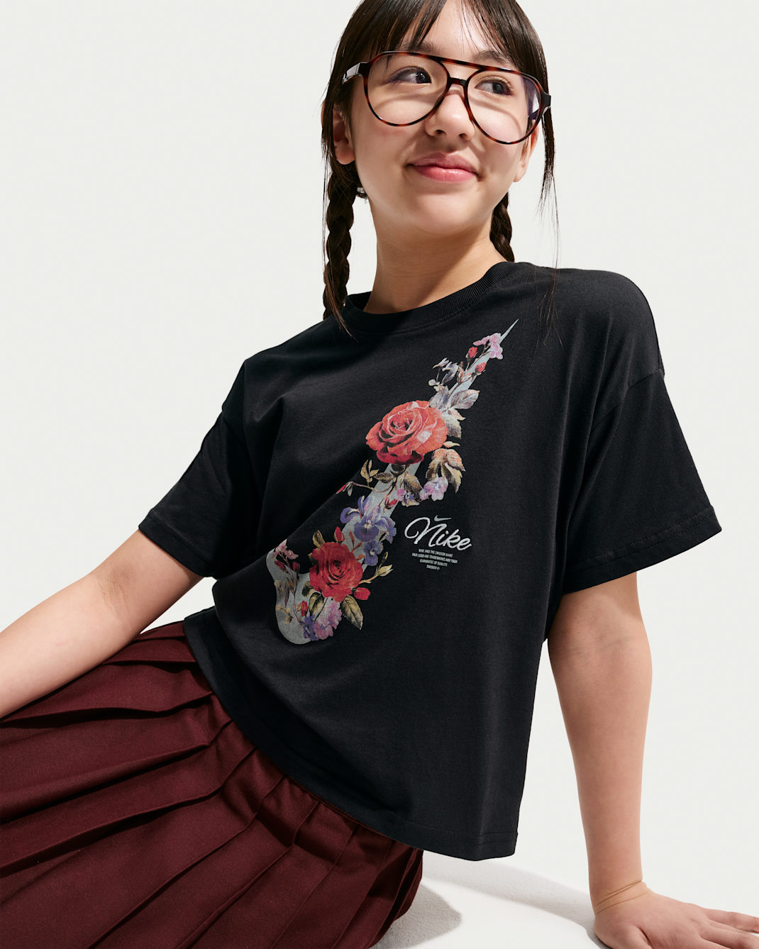 Nike Sportswear Big Kids' (Girls') T-Shirt