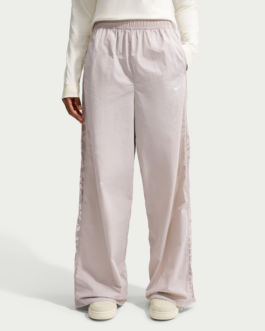 Nike Sportswear Women's Loose Mid-Rise Lace Track Pants