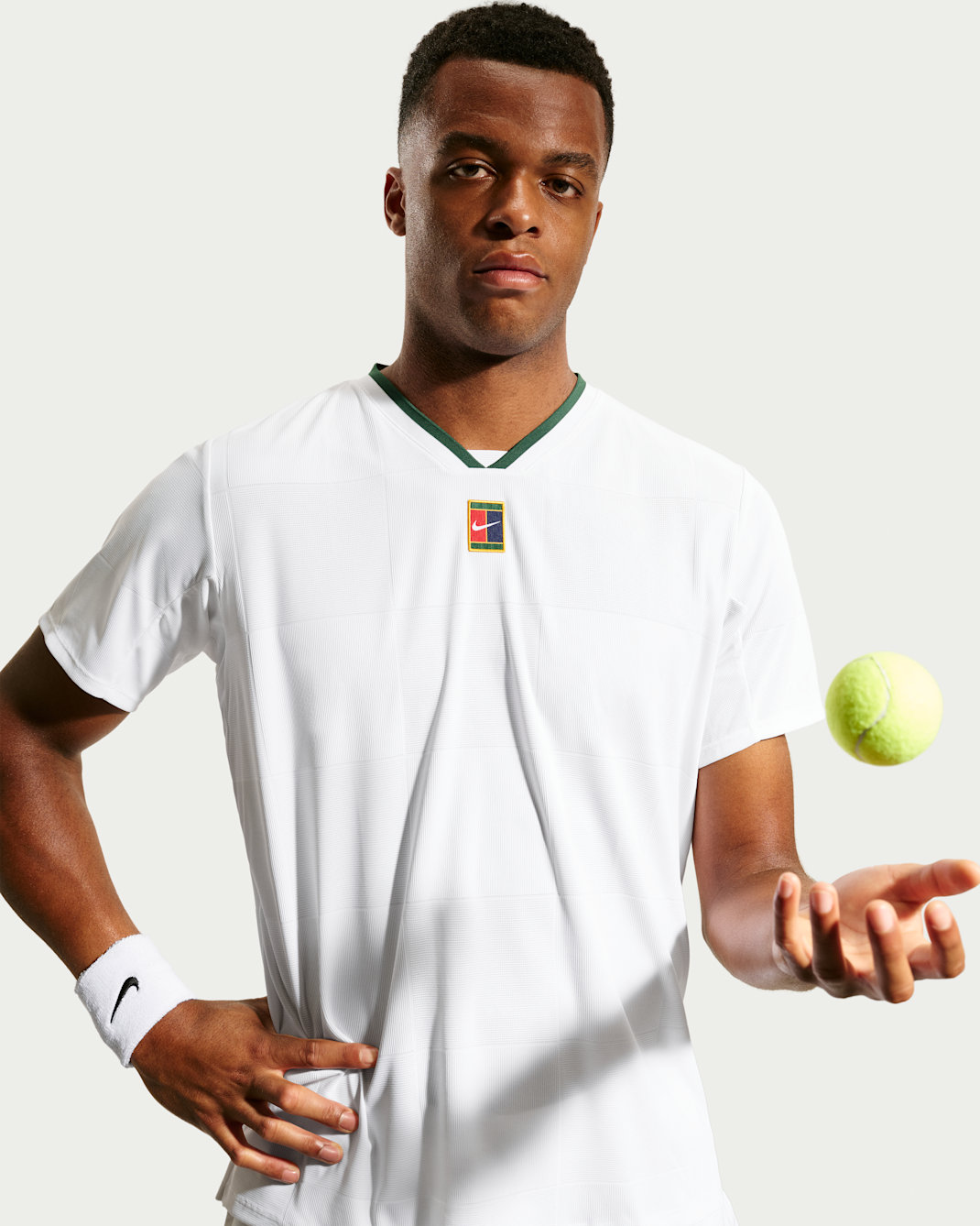 Haut de tennis Dri-FIT ADV NikeCourt Slam pour homme - Blanc/Gorge Green