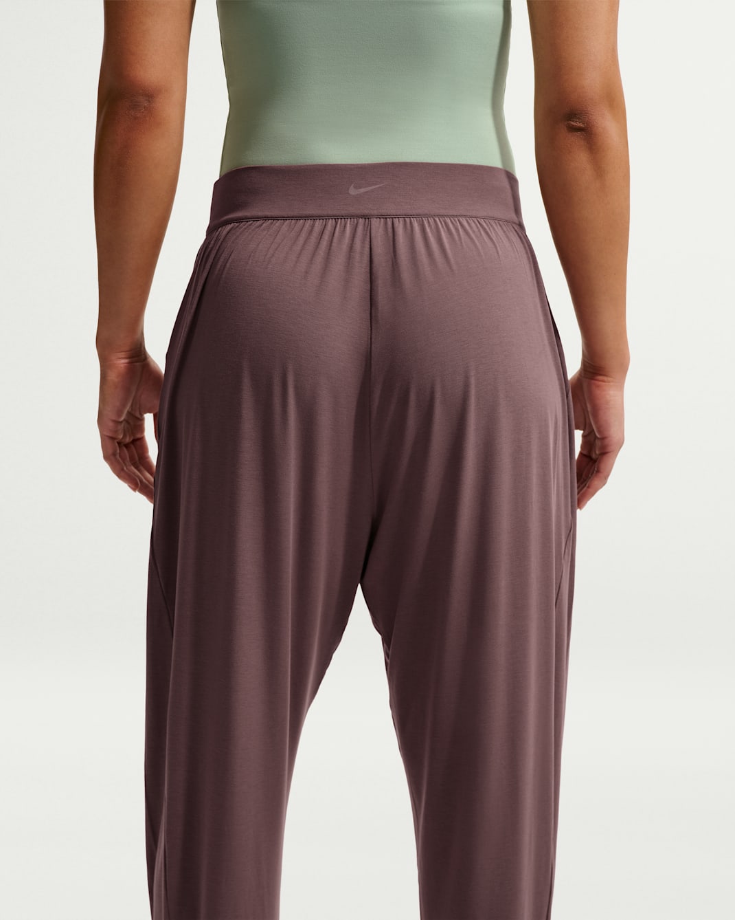 Nike Zenvy Women's Loose Mid-Rise Pants