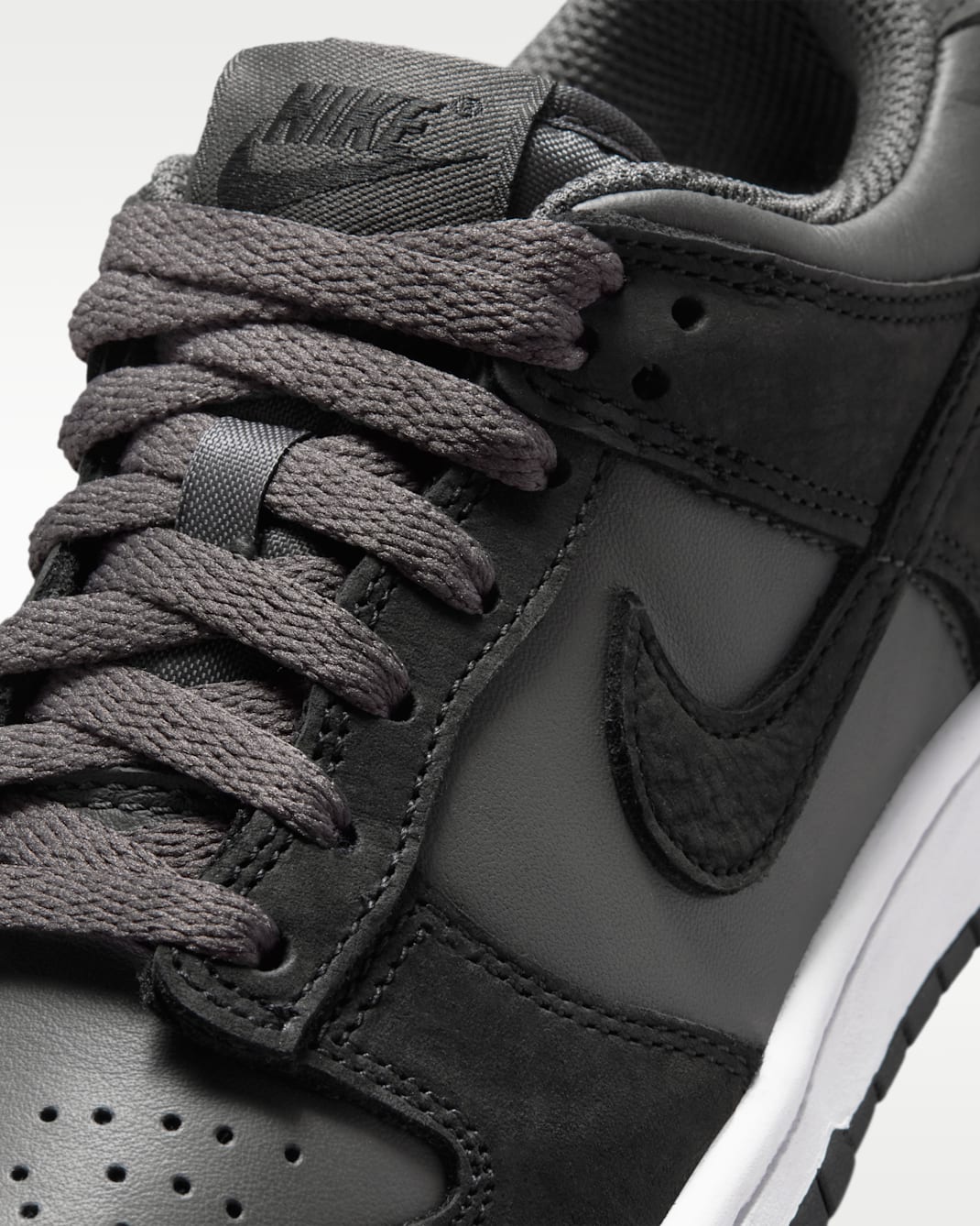 Nike Dunk Low SE Big Kids' Shoes