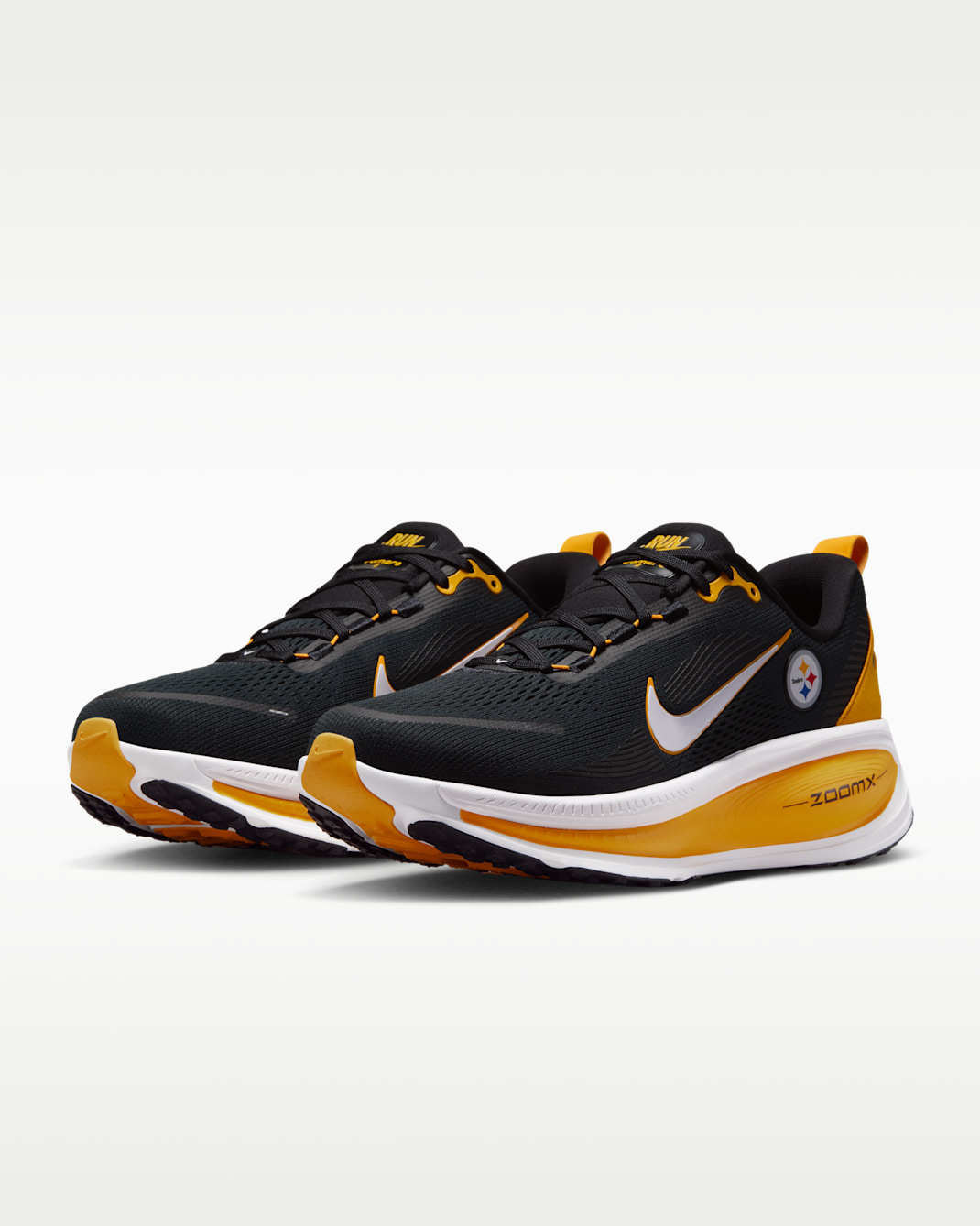 Nike Vomero 18 (Pittsburgh Steelers) Men's NFL Road Running Shoes