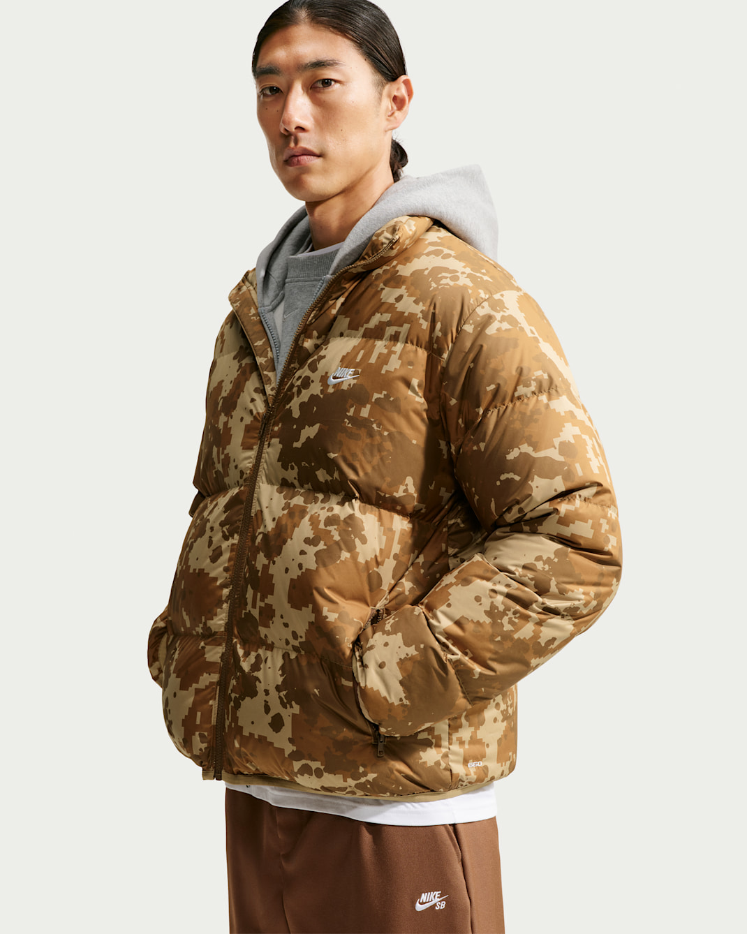 Doudoune ample en duvet Therma-FIT Nike Club pour homme - Parachute Beige/Blanc