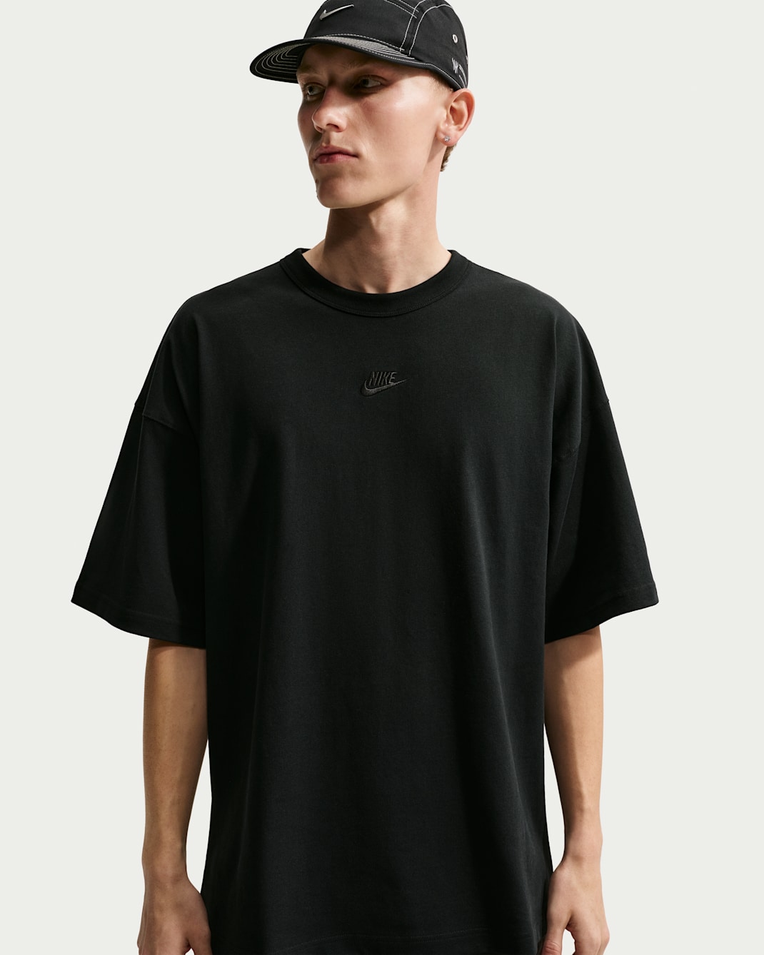Nike Sportswear Premium Essentials Men's Oversized T-Shirt - Black
