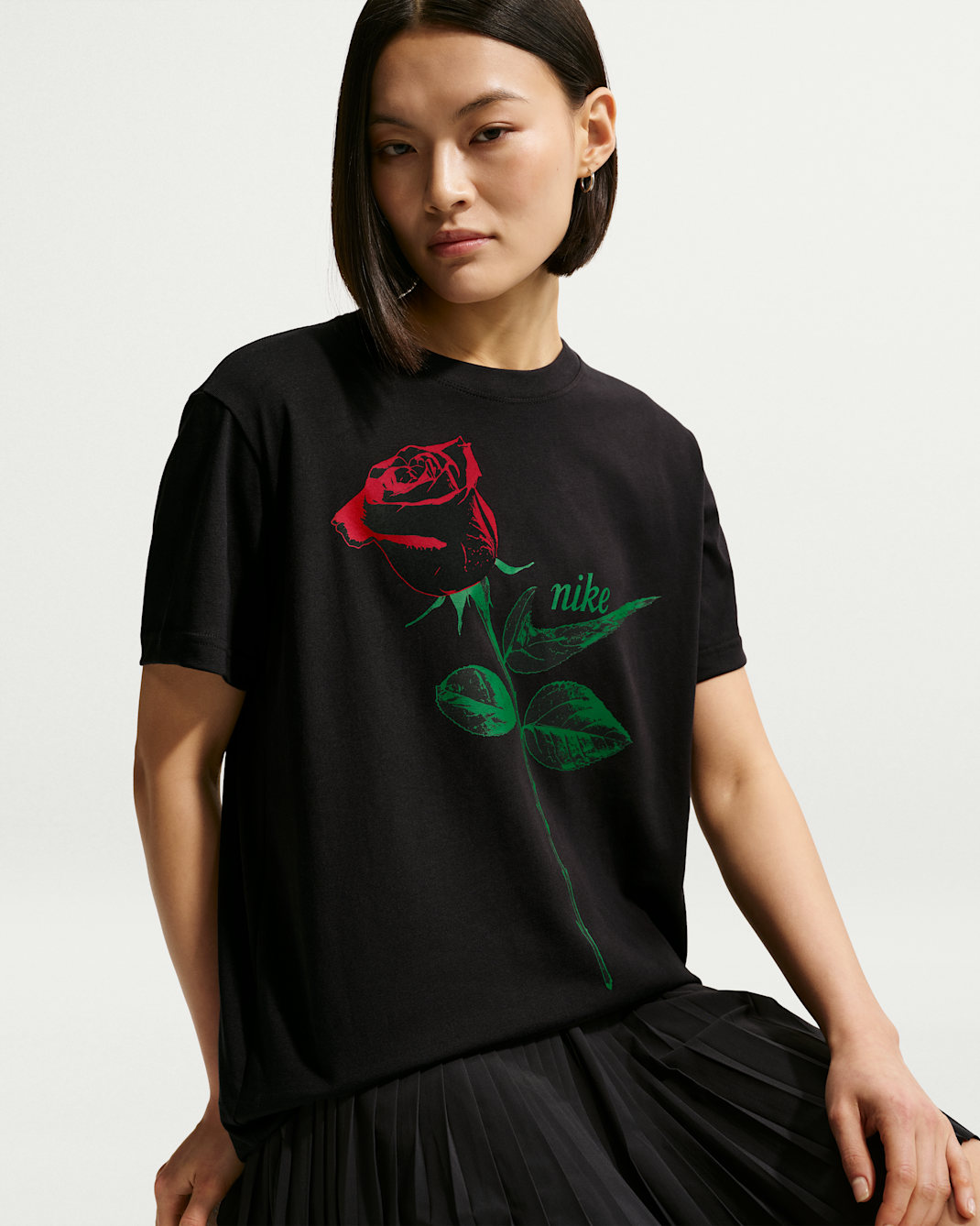 Nike Sportswear Women's Oversized Short-Sleeved T-Shirt - Black