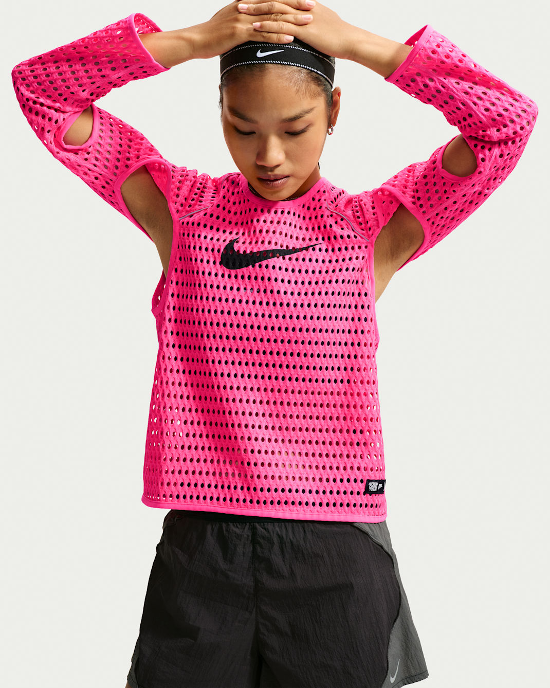 Nike Radical AirFlow After Dark Tour Women's Aero-FIT Long-Sleeve Cropped Running Top - Hyper Pink/Black