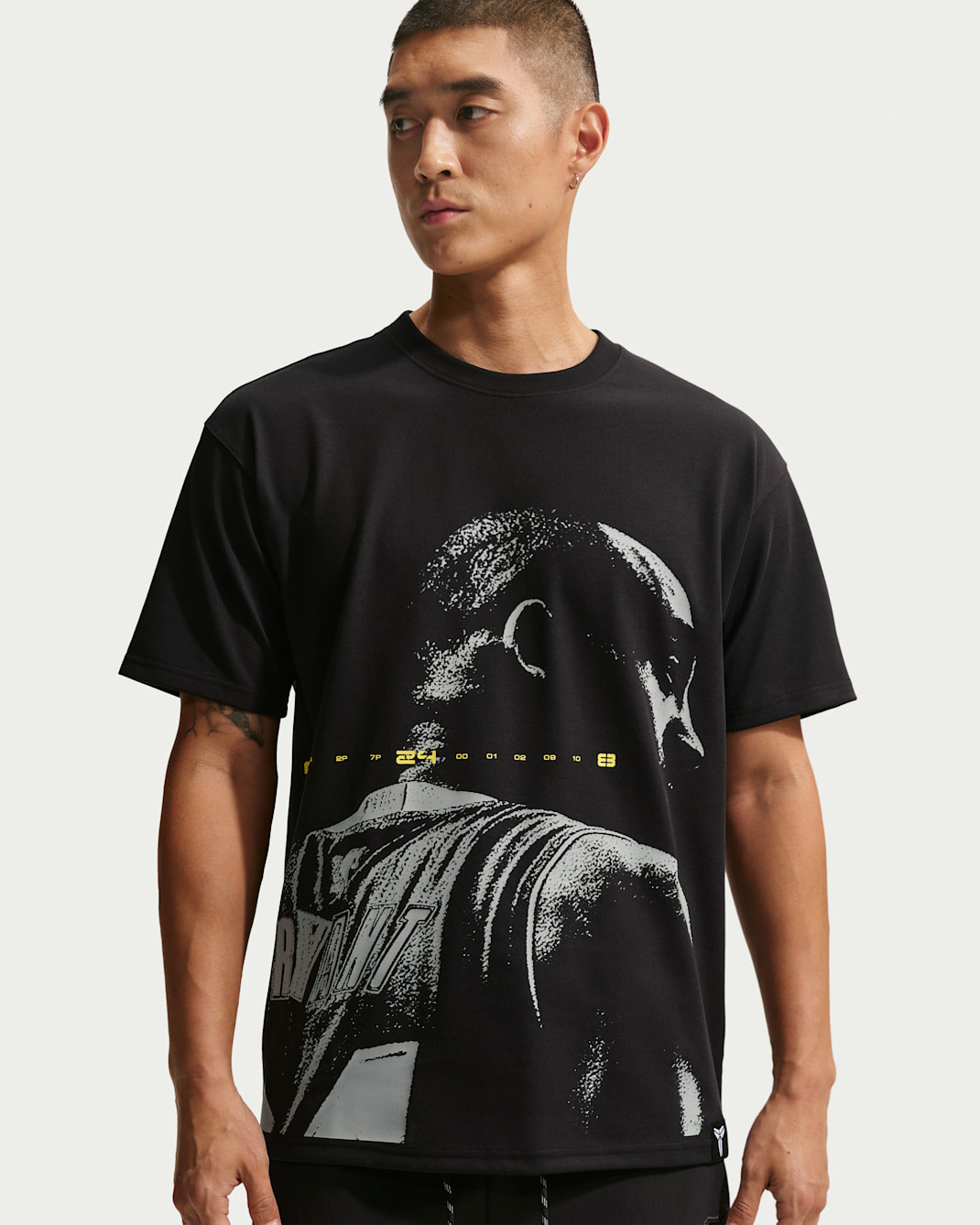 เสื้อยืดบาสเก็ตบอลผู้ชาย Dri-FIT Kobe - ดำ