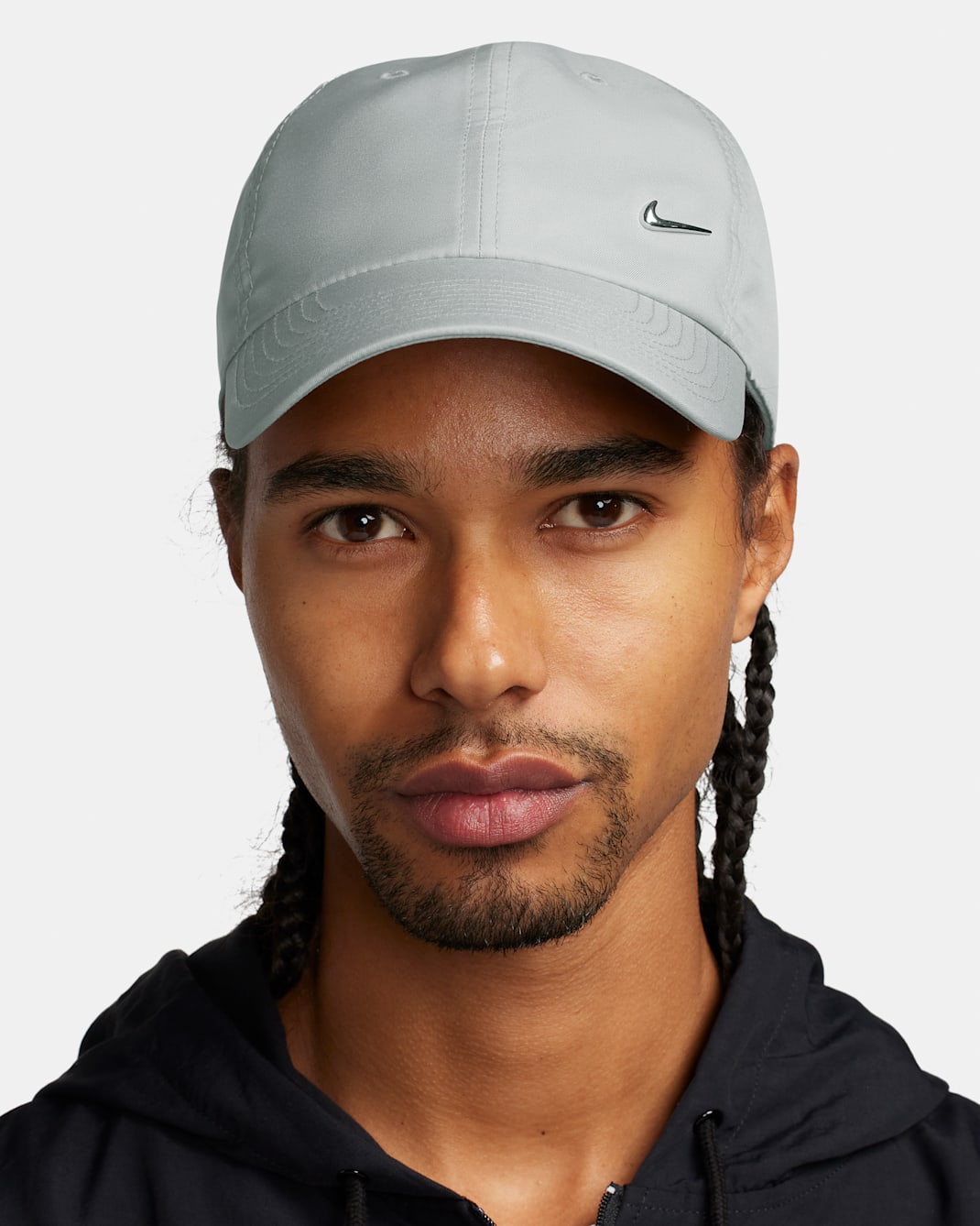 Nike Dri-FIT Club Unstructured Metal Swoosh Cap - Light Smoke Grey/Metallic Silver