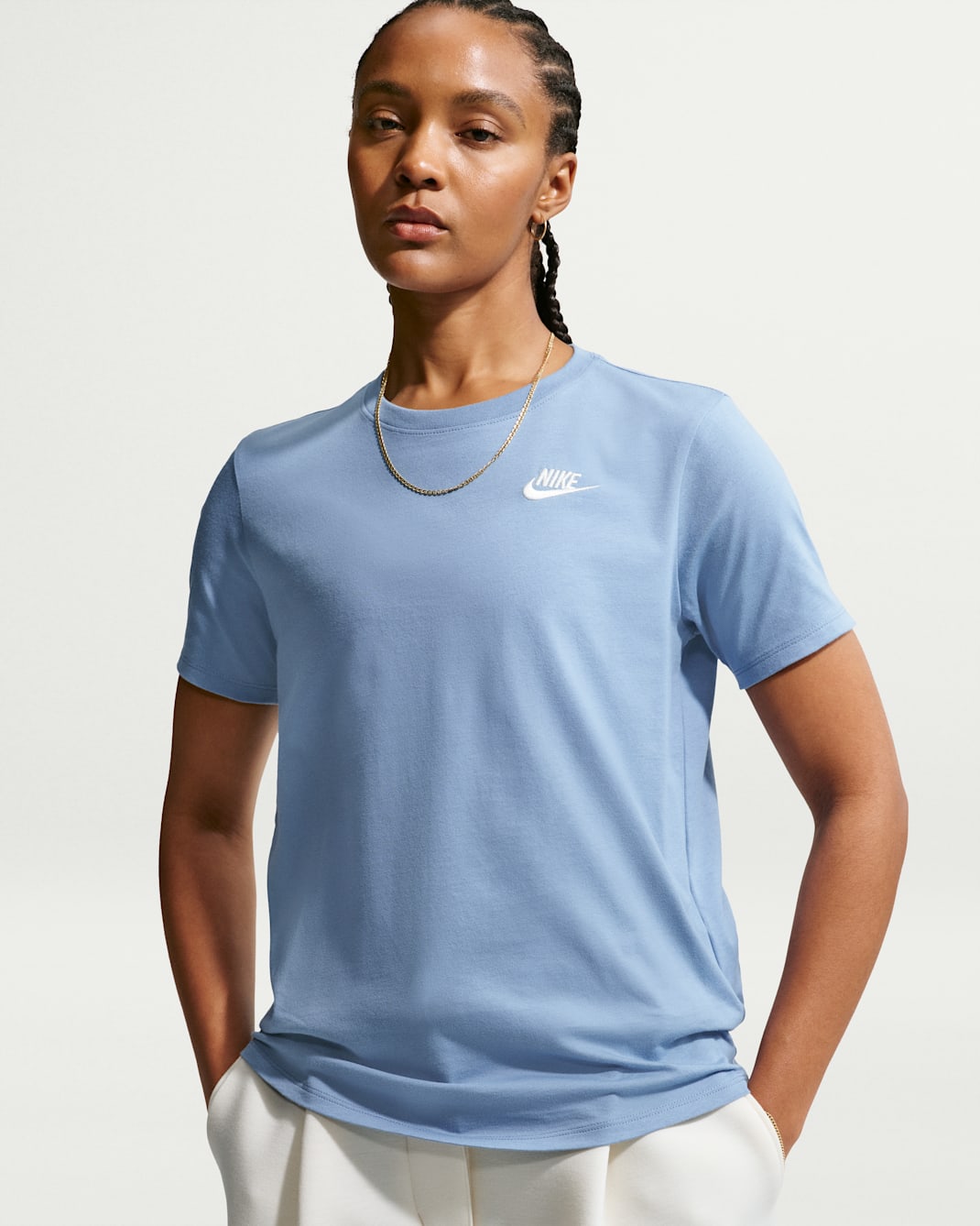 Nike Sportswear Club Essentials Women's T-Shirt - Work Blue