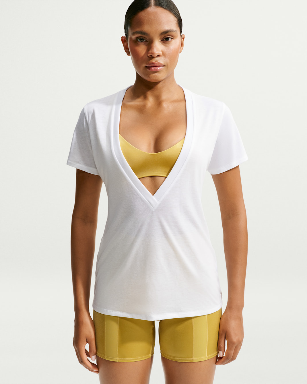 NikeSKIMS Performance Cotton Blend Women's V-Neck Short-Sleeve Top - NSKM Snow