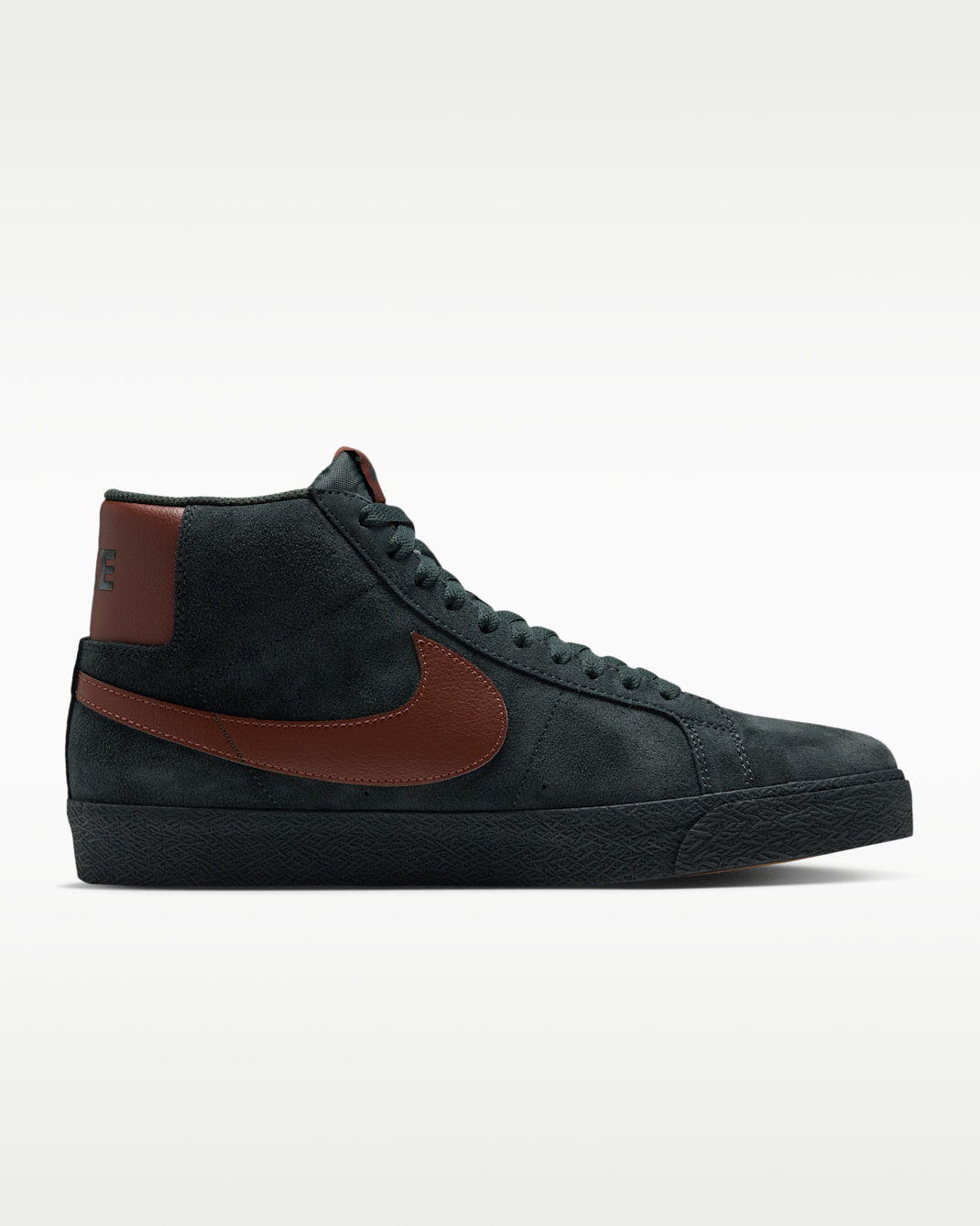 Nike SB Zoom Blazer Mid Skate Shoes
