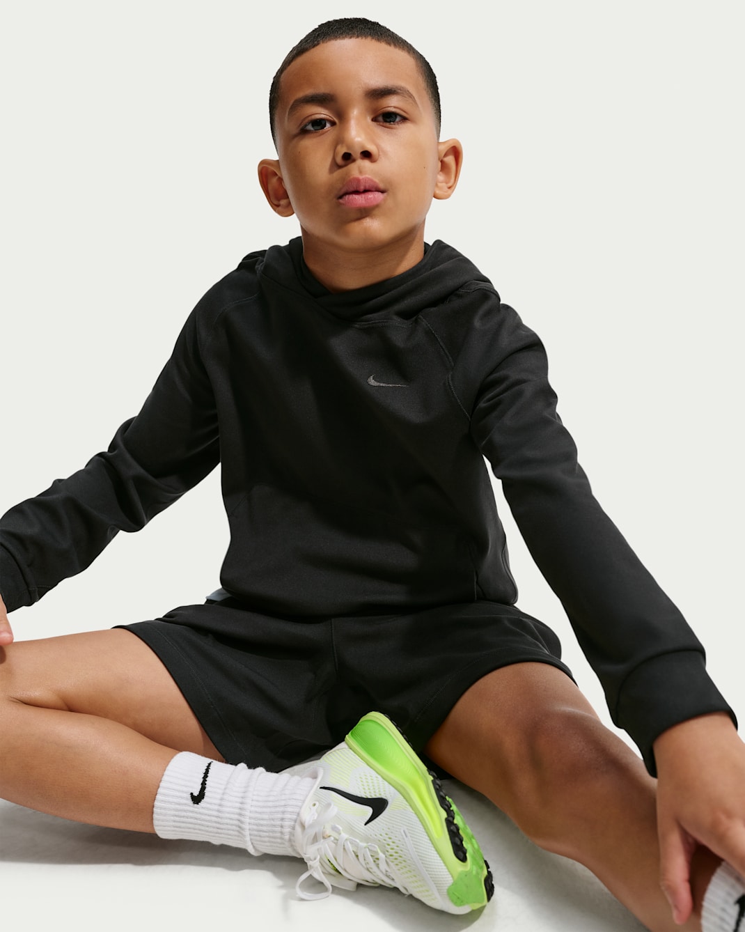Nike Primary Nanoknit Big Kids' (Boys') Dri-FIT UV Protection Pullover Hoodie