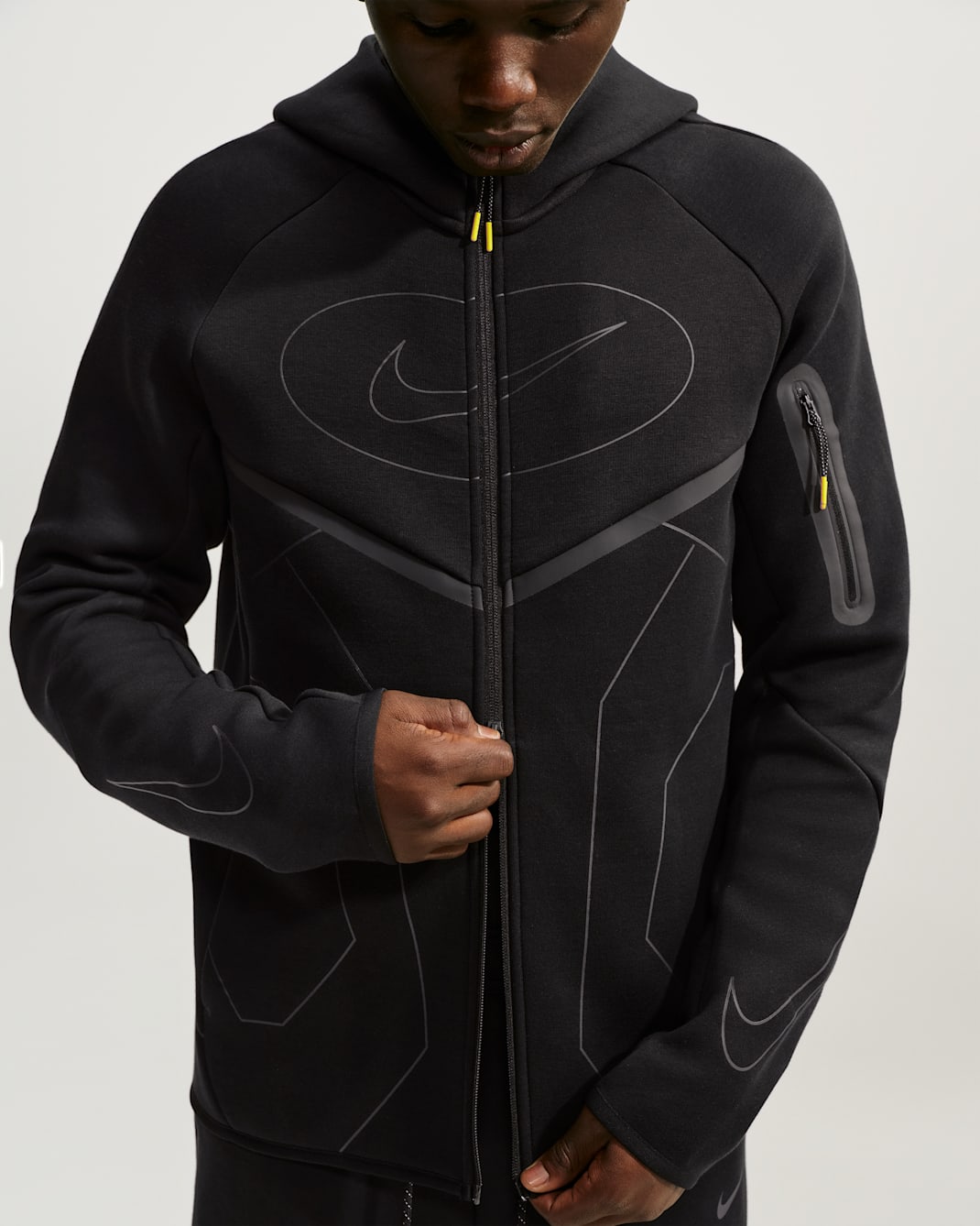 Nike Tech Men's Full-Zip Fleece Windrunner Hoodie - Black