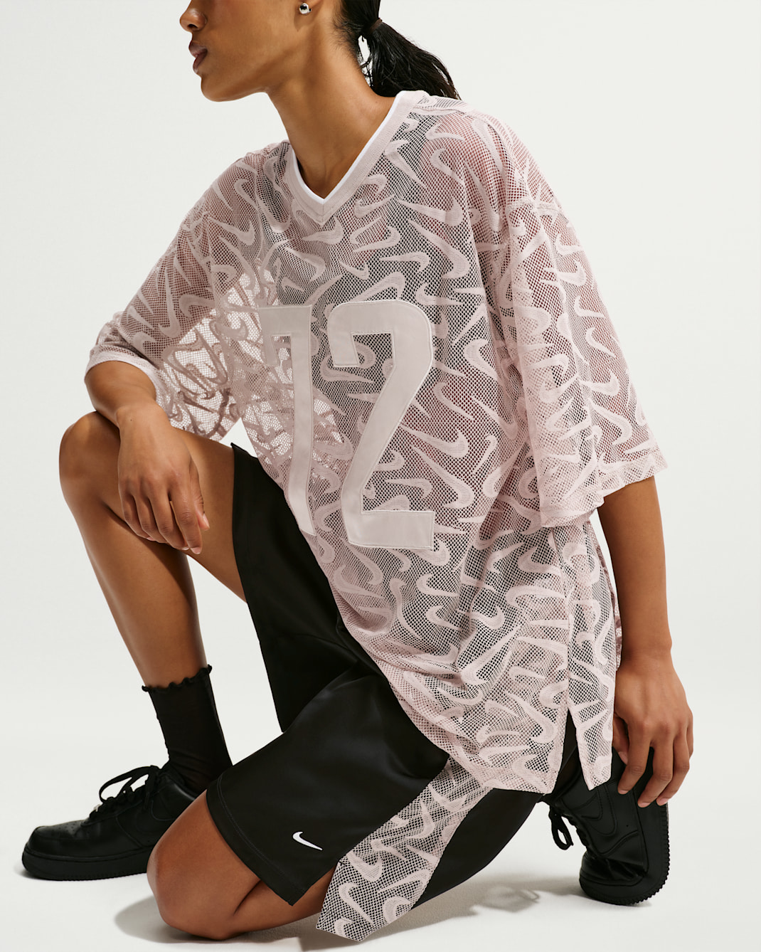 Nike Sportswear Chill Lace Women's Loose Mid-Rise Shorts