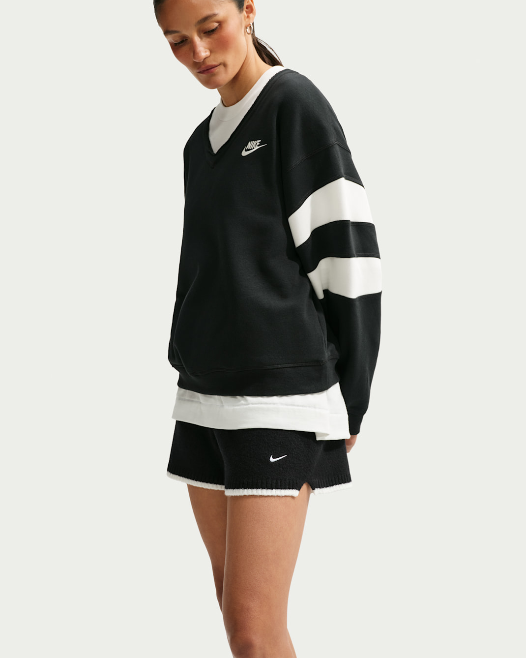 Nike Sportswear Chill Knit Women's Mid-Rise Shorts
