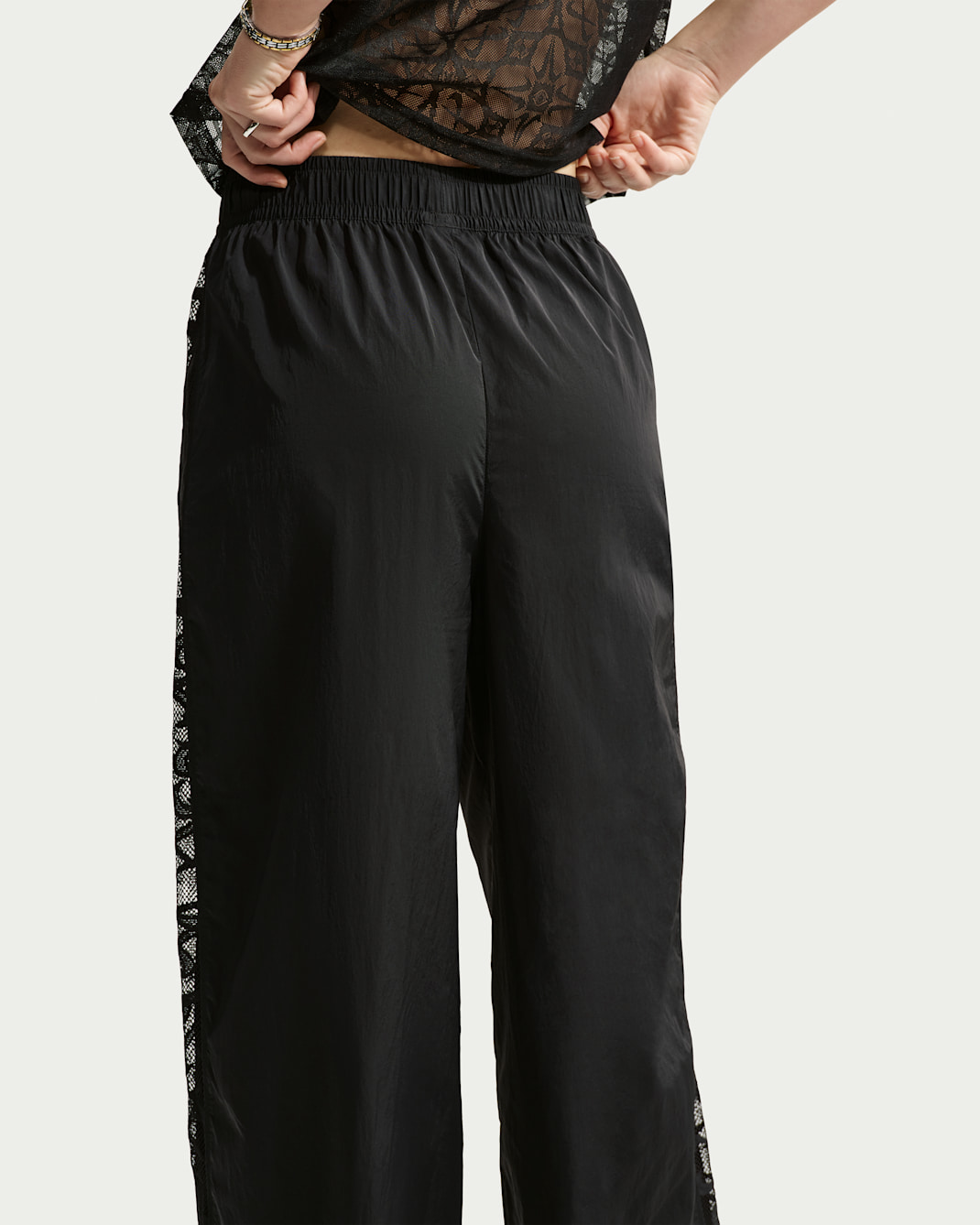Nike Sportswear Women's Loose Mid-Rise Lace Track Pants