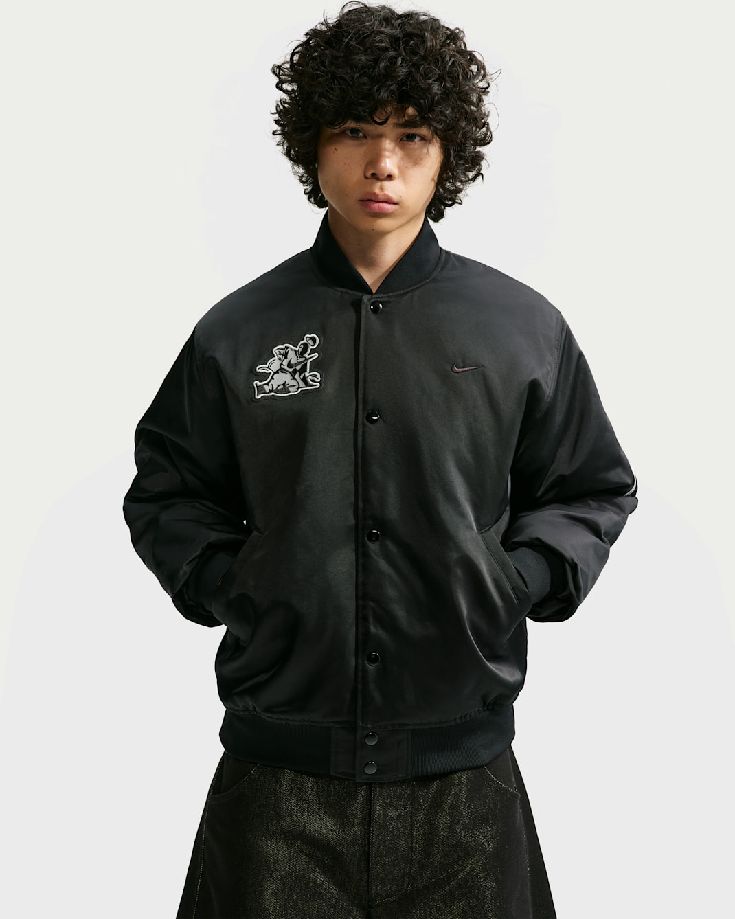 Chamarra de satén para hombre Nike Sportswear "Jackie Robinson" - Negro