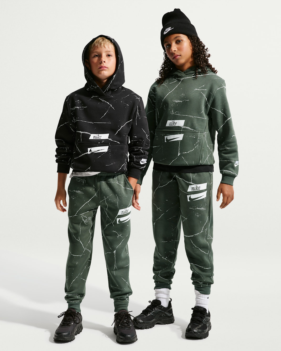 Nike Sportswear Club Big Kids' Pants - Camo Green/White
