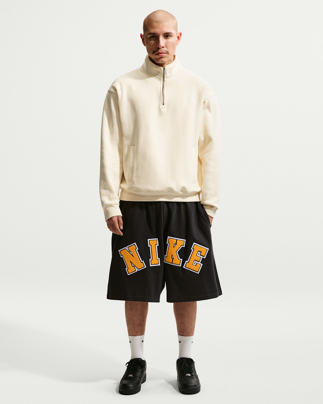 Nike Life Men's Midweight Shorts - Black/University Gold