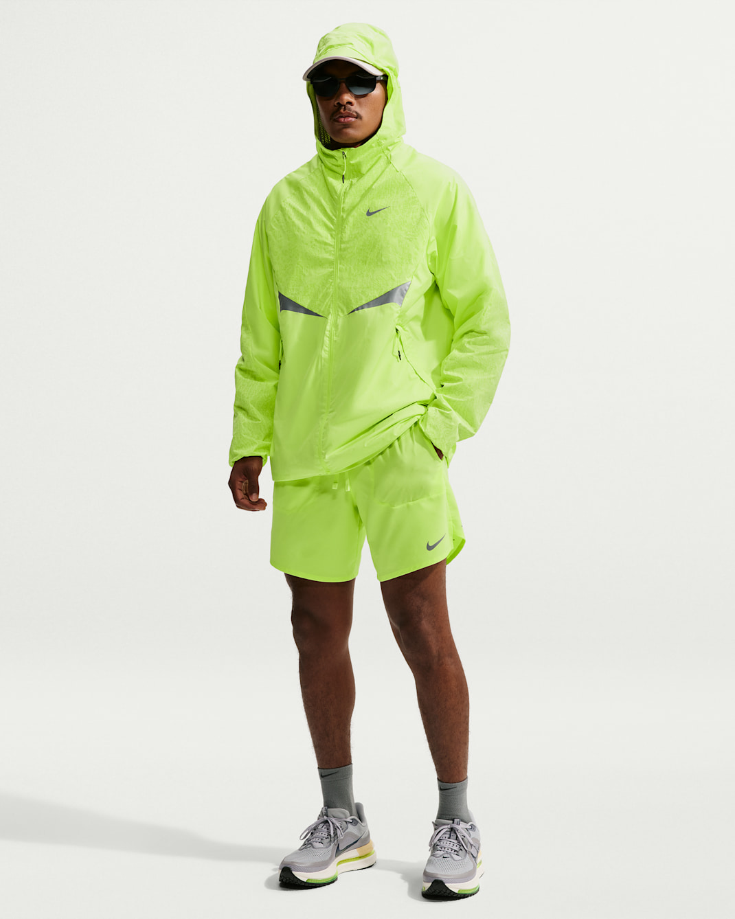 Nike Stride Dri-FIT fôret løpeshorts til herre (18 cm) - Light Lemon Twist