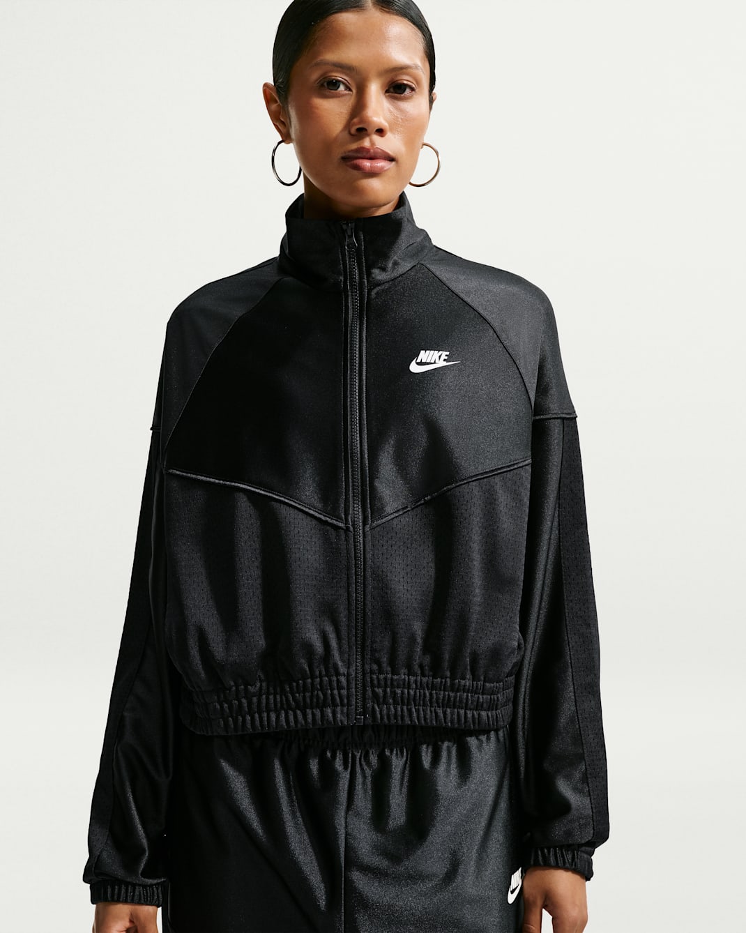 Nike Sportswear Women's Oversized Windrunner Jacket - Black/Sail