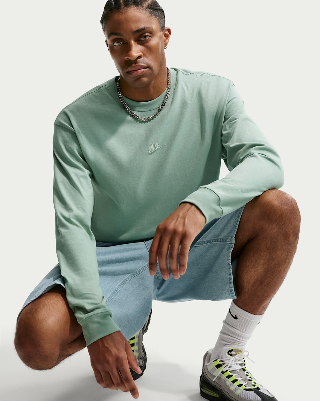 Nike Sportswear Premium Essentials Men's Long-Sleeve T-Shirt - Steam