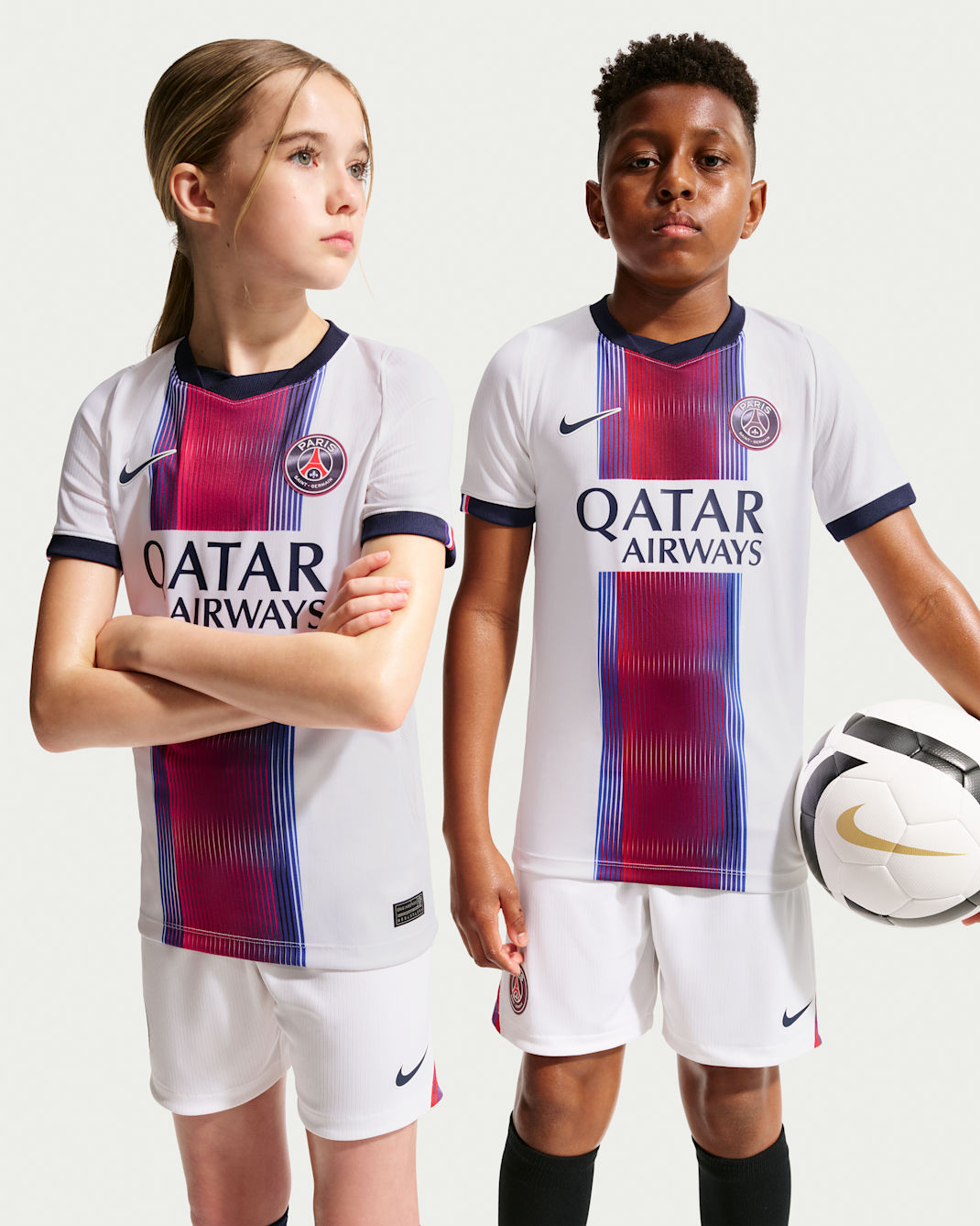 Paris Saint-Germain 2026/27 Stadium Away Older Kids' Nike Dri-FIT Football Replica Jersey - White/College Navy/Global Red/College Navy