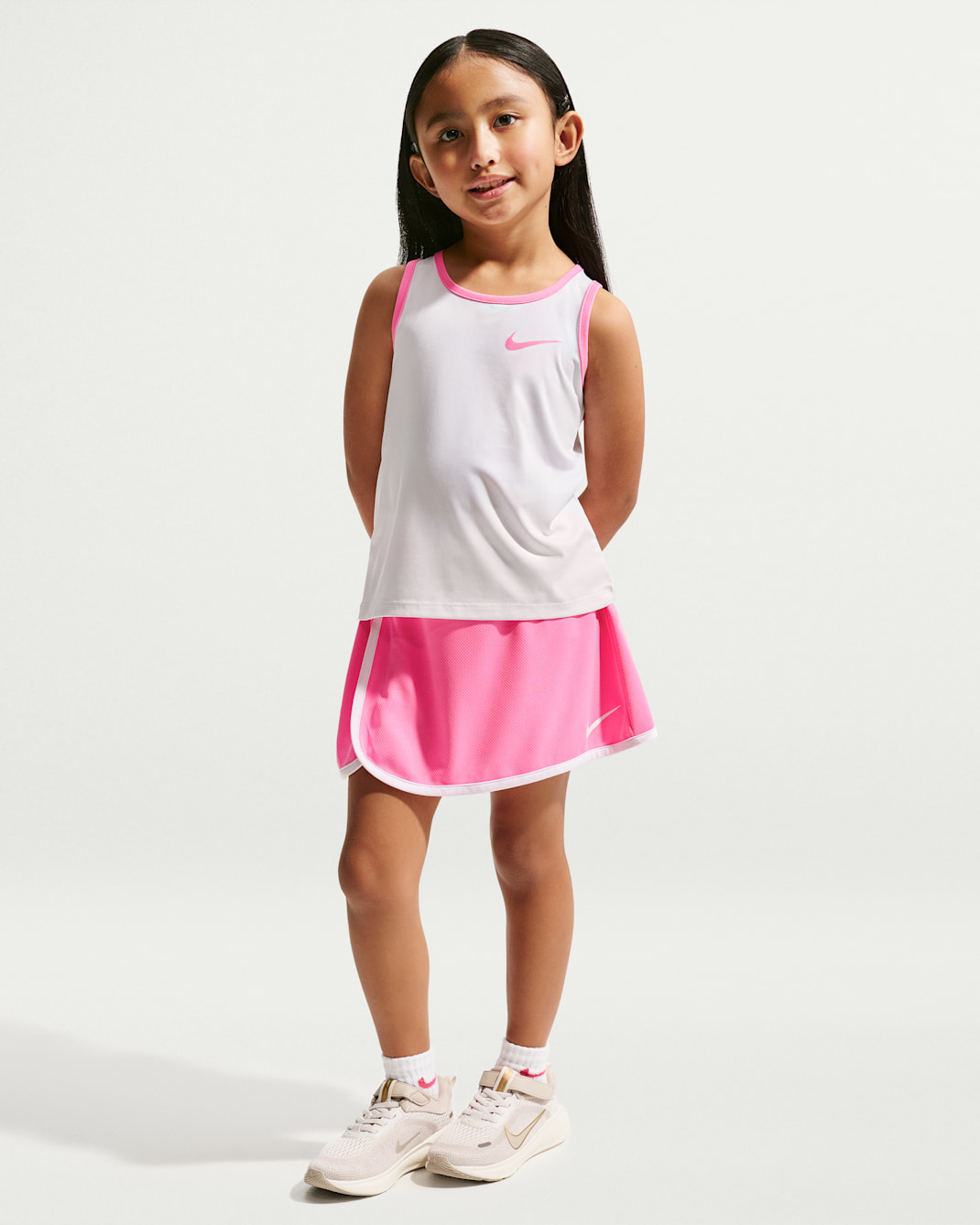 Conjunto de dos piezas con skort Dri-FIT Colorblocked para niños talla pequeña Nike - Rosa resplandor