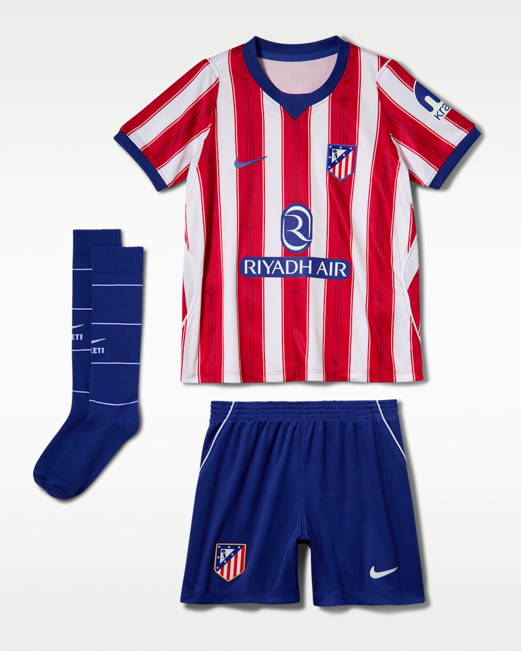 Atlético Madrid 2026/27 Stadium Home dreiteiliges Nike Replika-Fußballset (jüngere Kinder) - Weiß/University Red/Deep Royal Blue/Deep Royal Blue