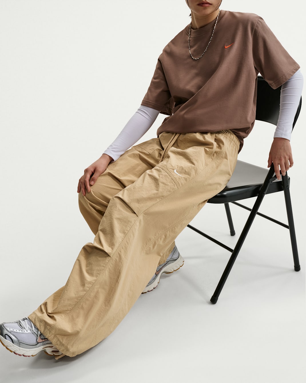 Nike Sportswear Women's Loose Mid-Rise Structured Pants
