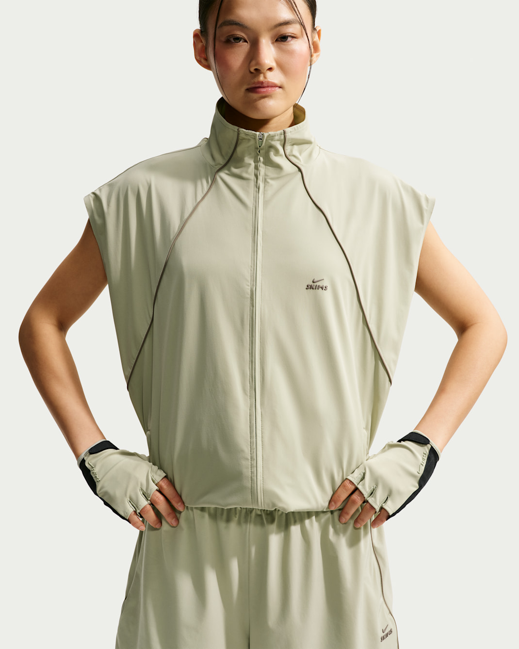 NikeSKIMS 2.0 Women's Training Gloves (1 Pair) - NSKM Talc/NSKM Talc