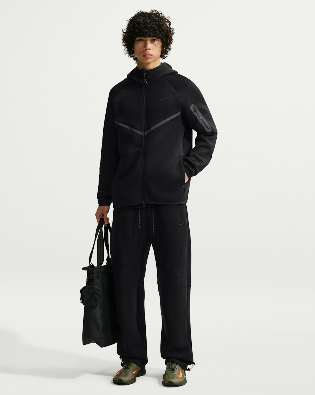 Nike Tech  Men's Fleece Full-Zip Windrunner Jacket with Reflective Accents