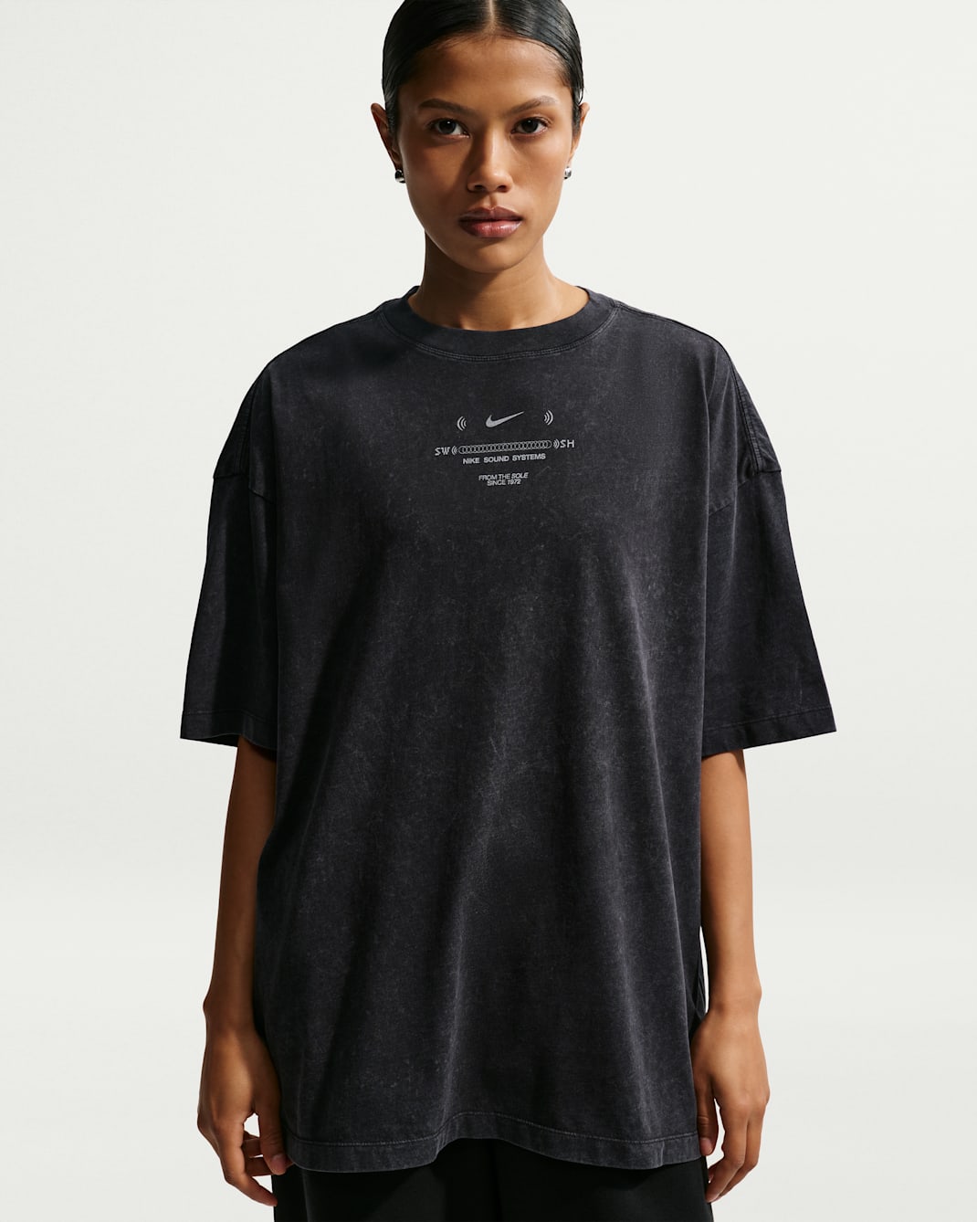 Nike Sportswear Classic Women's Oversized T-Shirt - Black