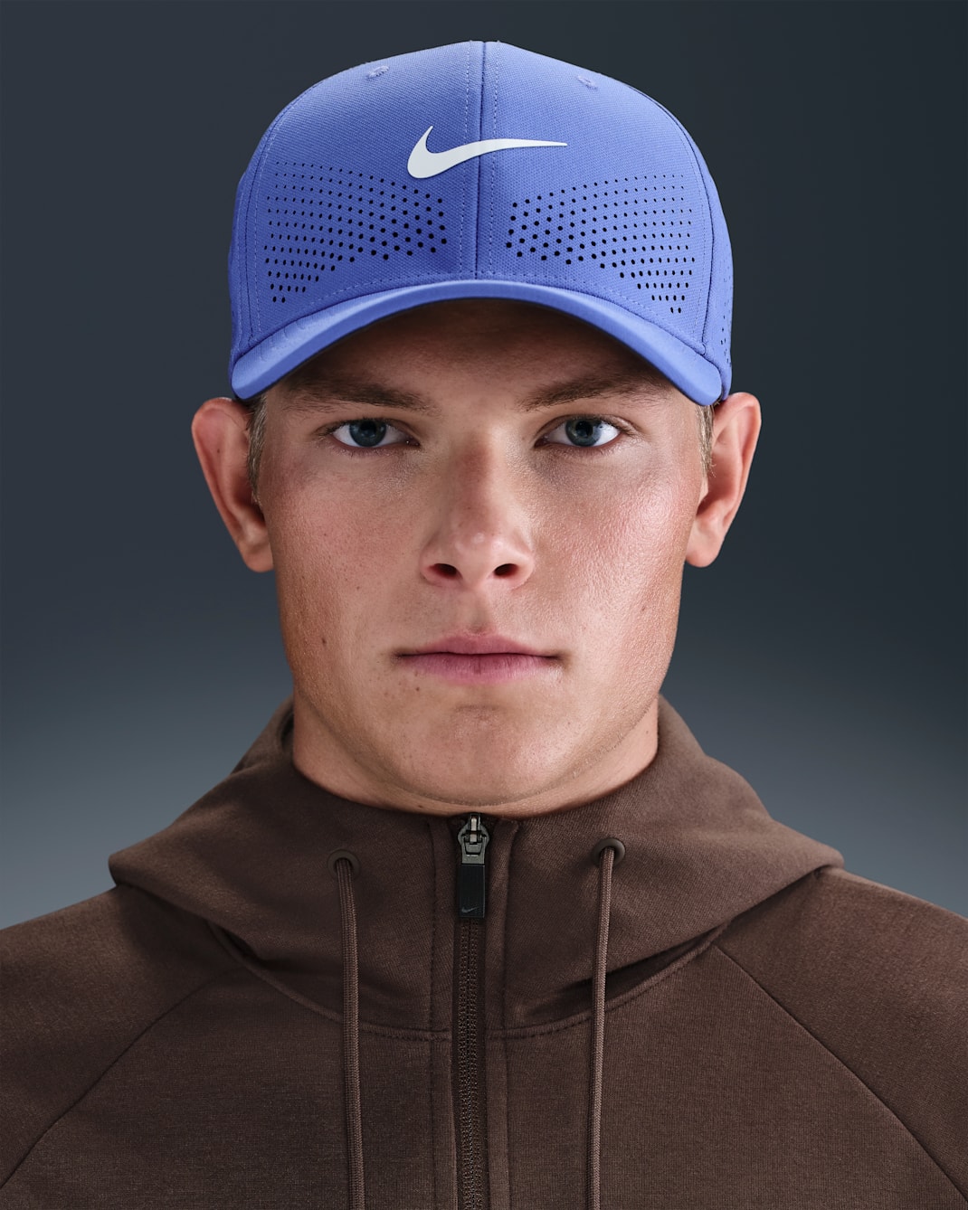 Gorra SwooshFlex estructurada Nike Dri-FIT ADV Rise - Azul cometa/Antracita/Blanco
