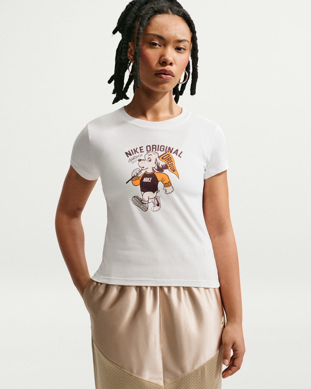 Playera slim mod-cropped para mujer Nike Sportswear Chill Knit - Vela