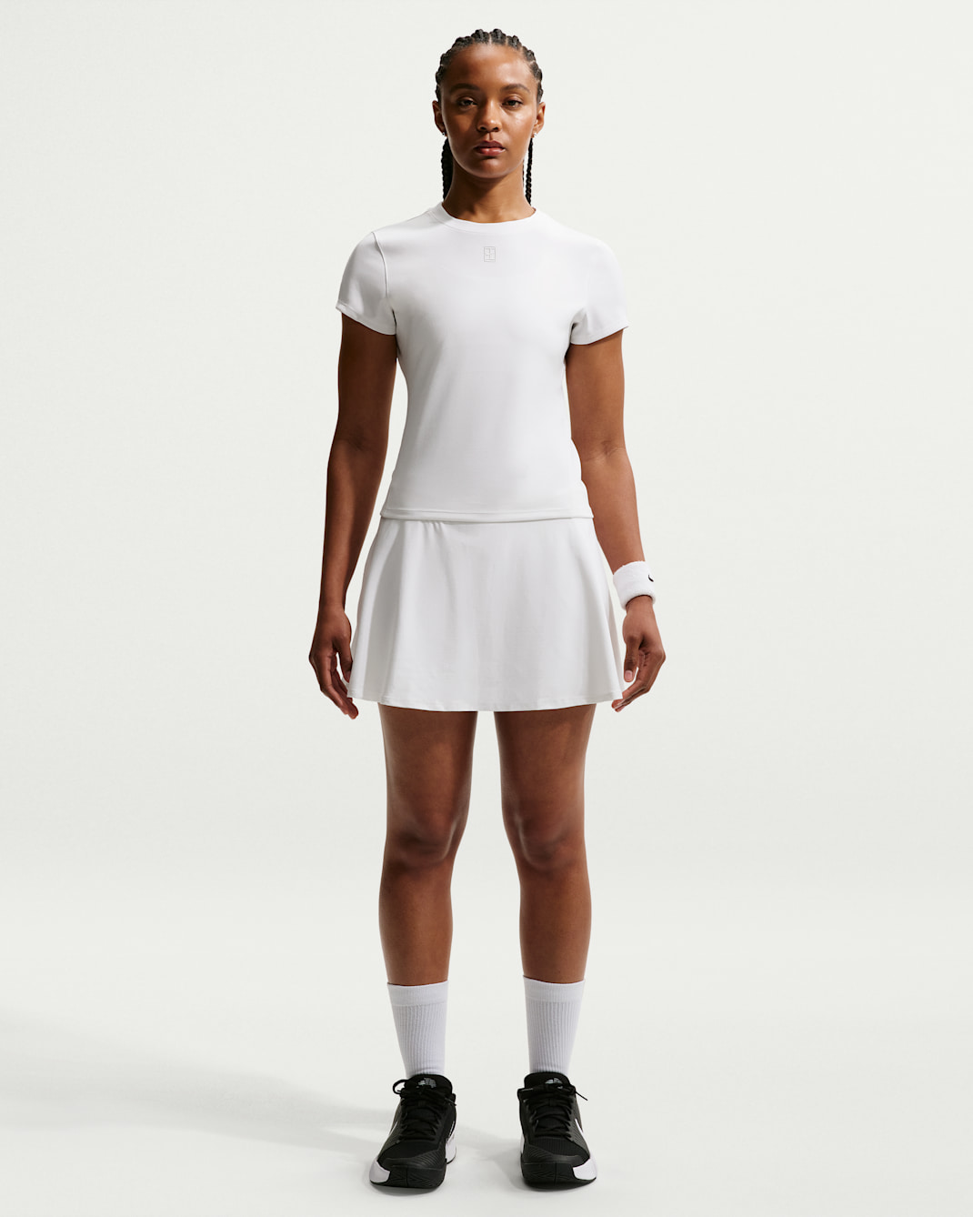 Falda de tenis Dri-FIT corta con vuelo para mujer Nike Victory - Blanco/Negro